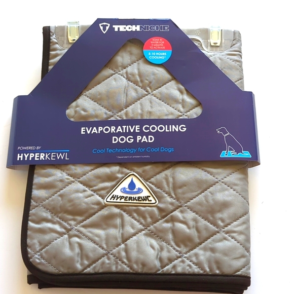 Techniche Dog Techniche Evaporative Cooling Dog Pad Cools For 5hrs